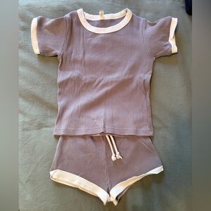 Quincy Mae Ribbed Set in Gray and Cream 2-3Y